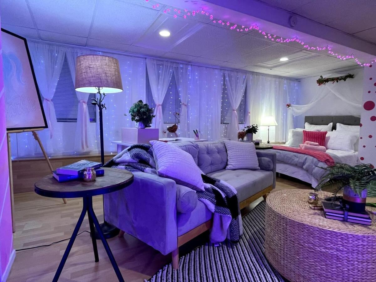 Barbie'S Dream Apt In The City Сакраменто Екстериор снимка
