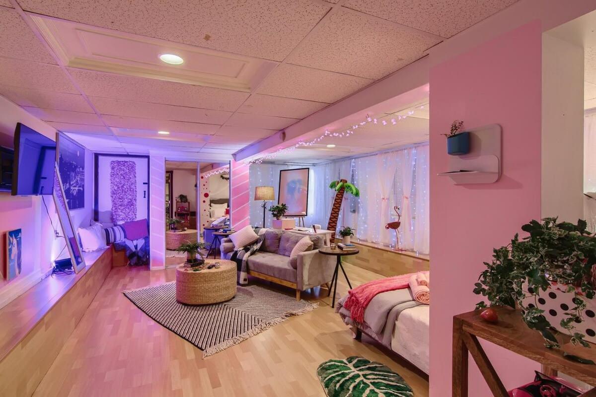 Barbie'S Dream Apt In The City Сакраменто Екстериор снимка